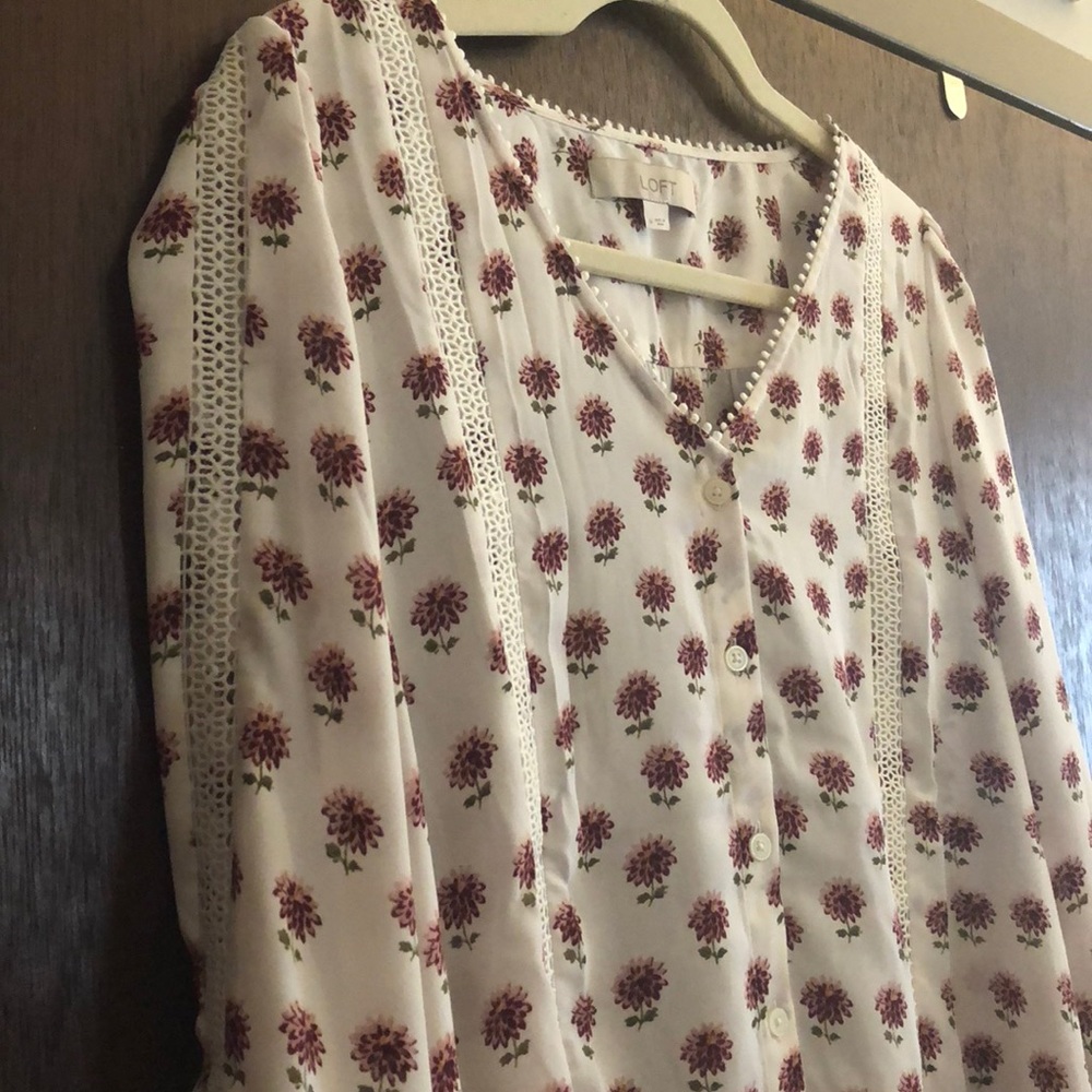 Boho floral Loft button down blouse size medium